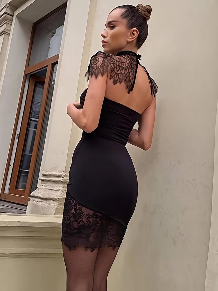 Robe mini moulante dos nu en dentelle Zoe