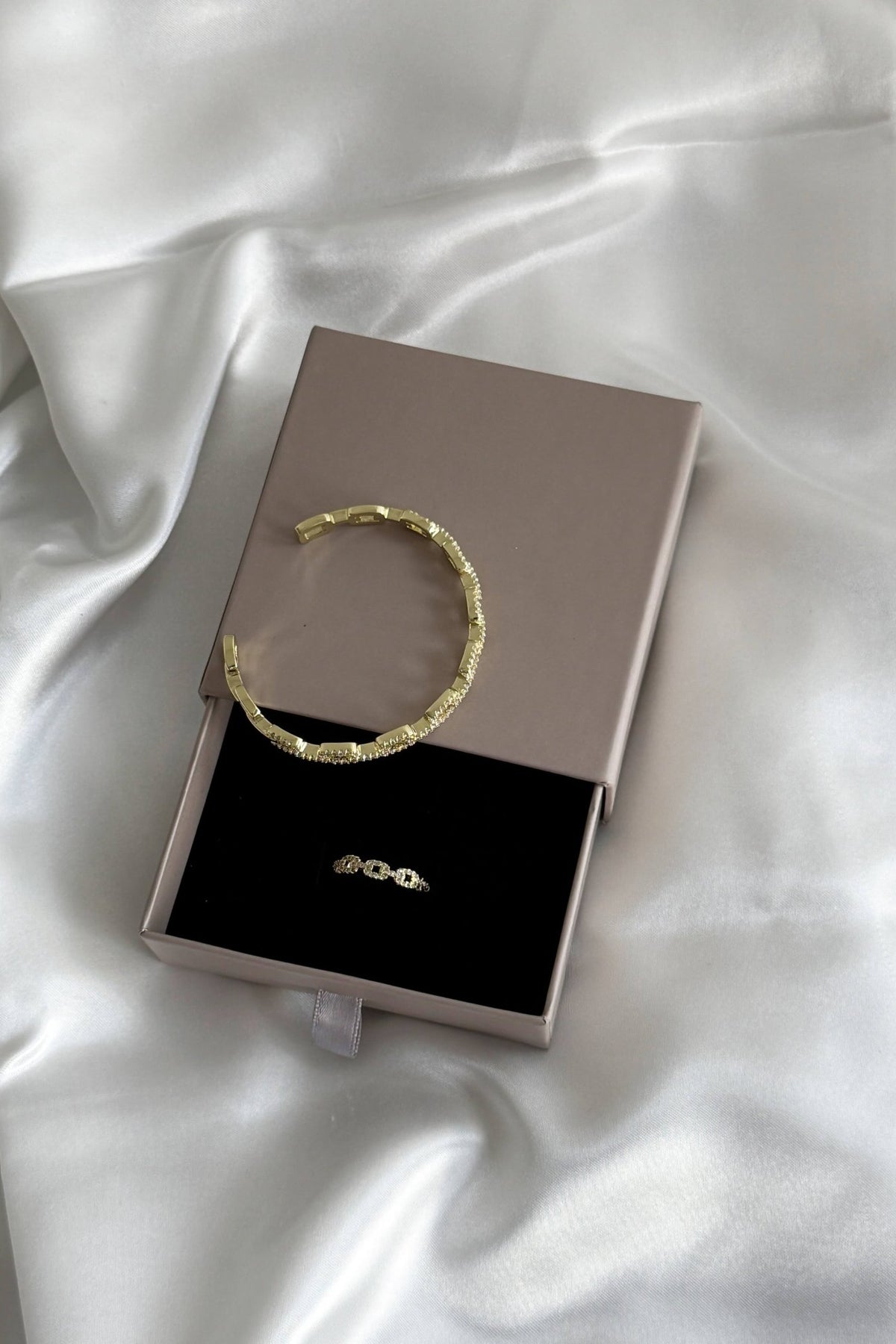 ZEYA - Fenella Ring and Bracelet Set