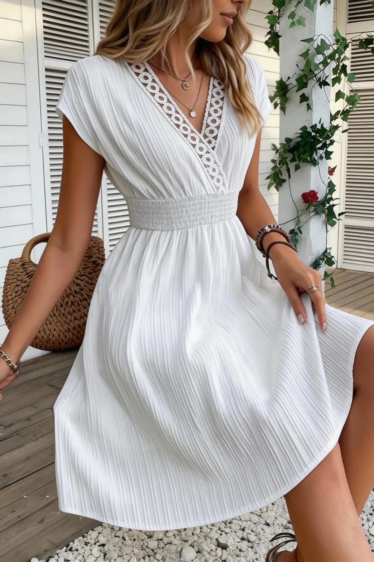 ZEYA - Lorelei French Lace V-Neck Fitted Dress