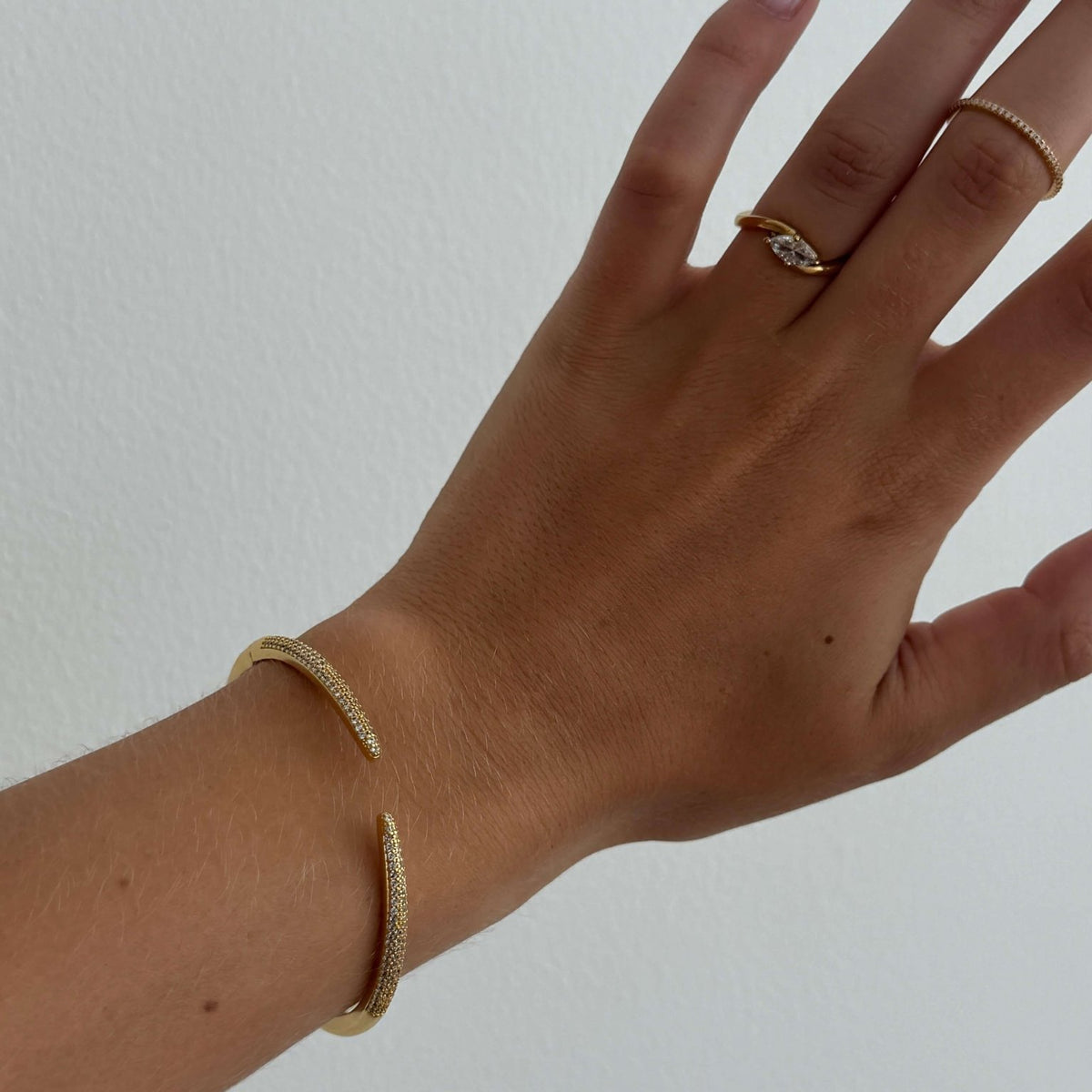 ZEYA - Serenity Cuff