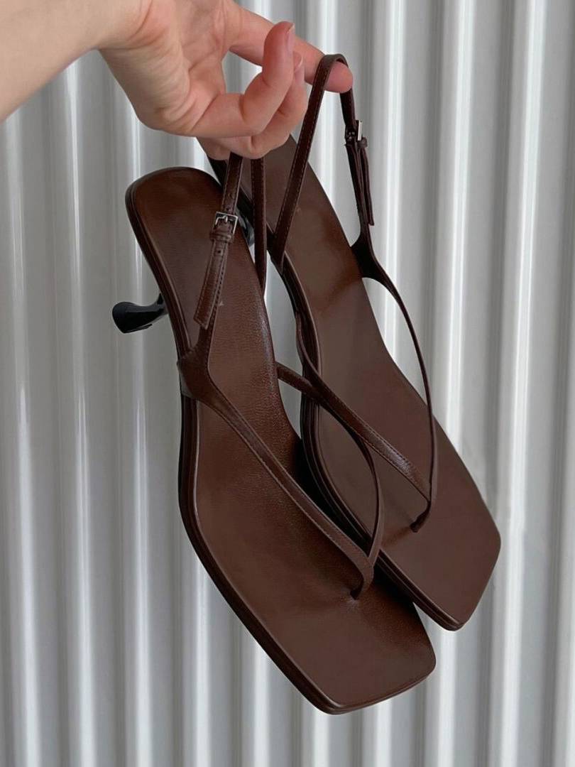 Celeste sandales à talon haut minimalistes