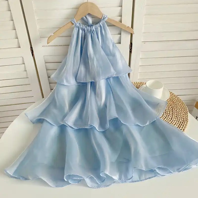 Robe courte à encolure halter en organza Sophia