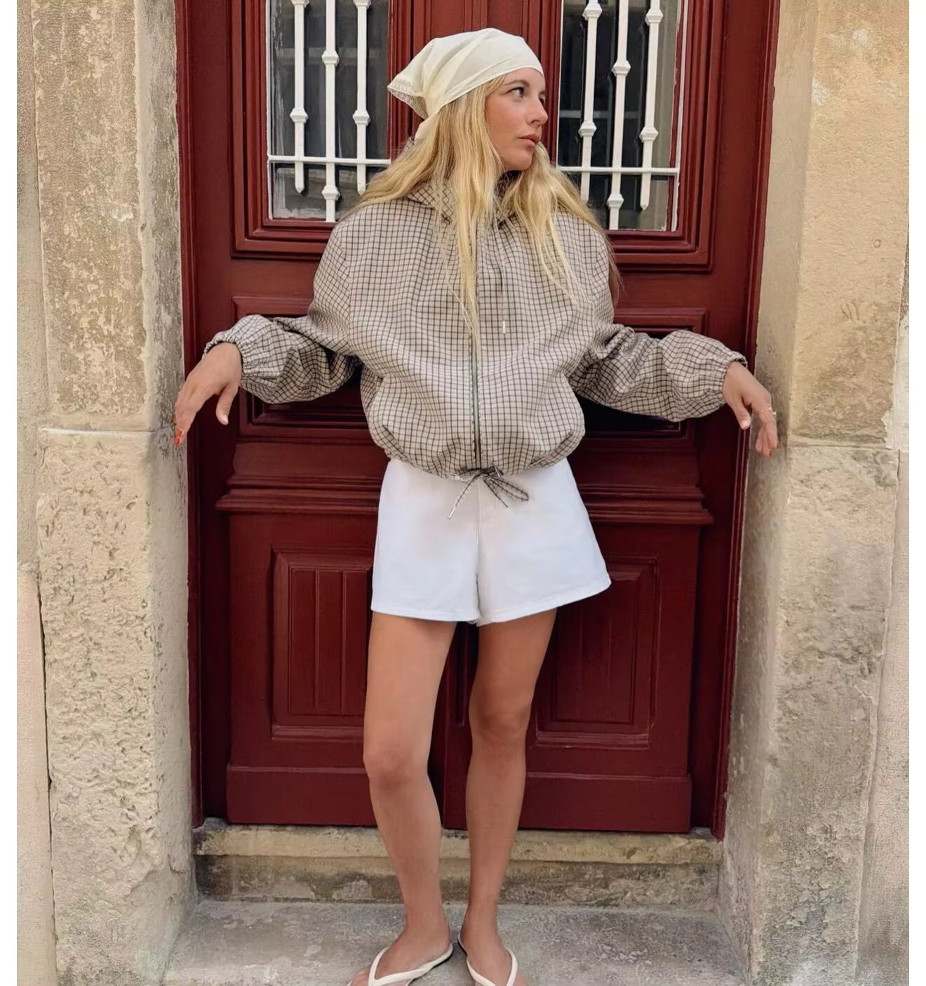 Veste à capuche courte à carreaux Ellie