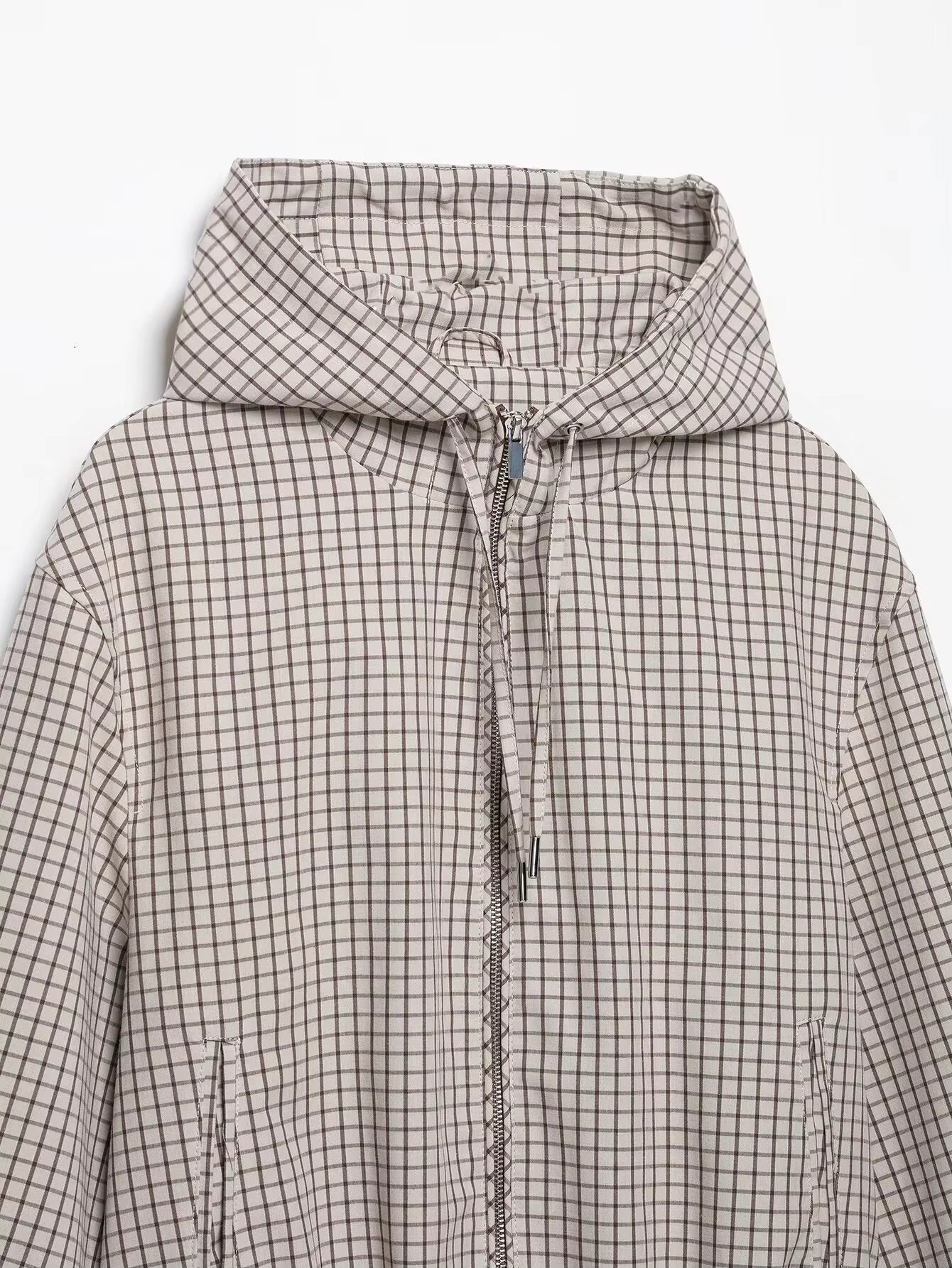 Veste à capuche courte à carreaux Ellie