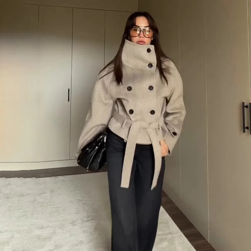 Manteau Olivia à col montant ceinturé