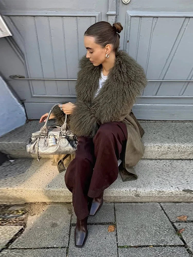 Manteau Naomi à col en fausse fourrure patchwork