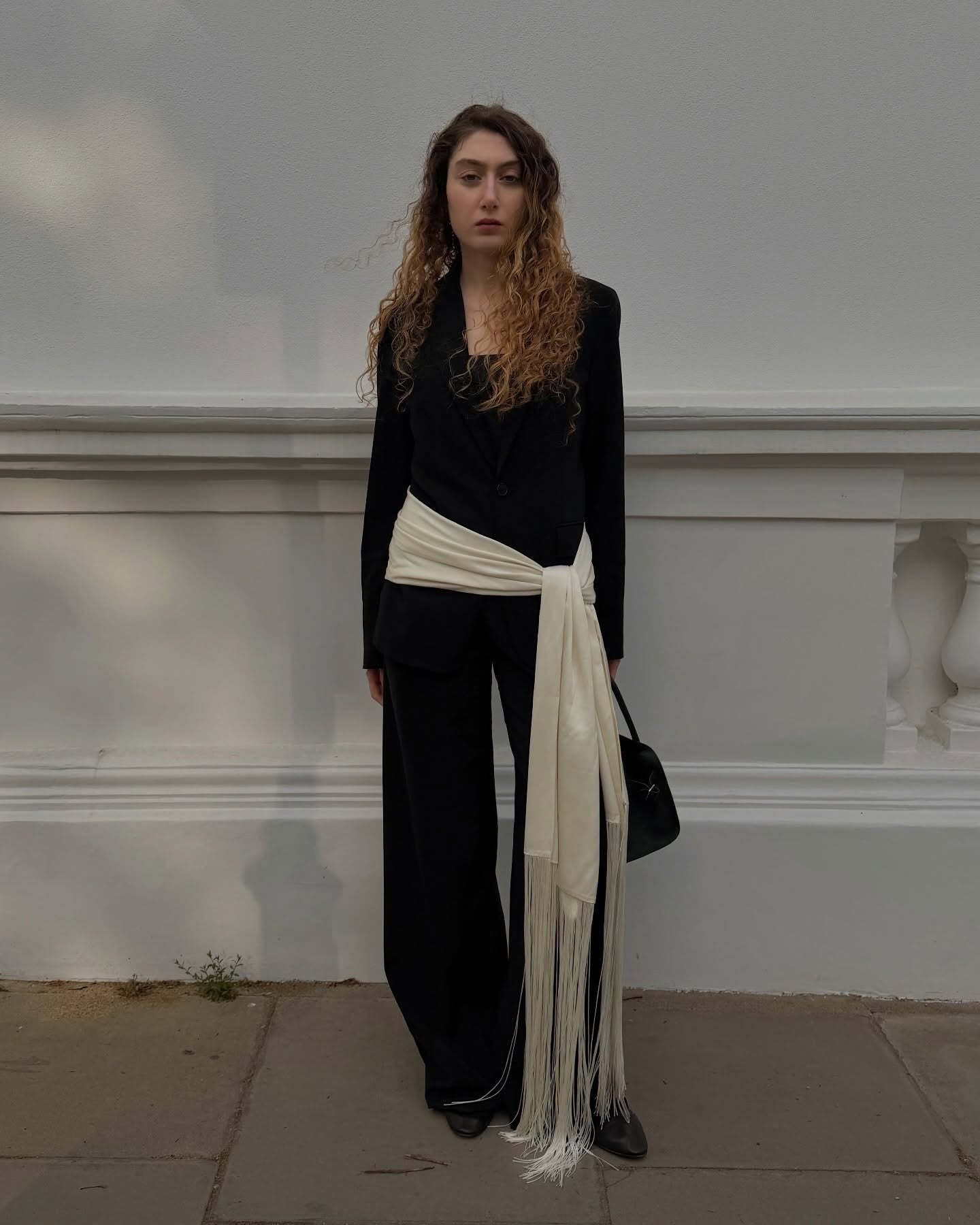 Amelie ceinture foulard satin à franges et pompons