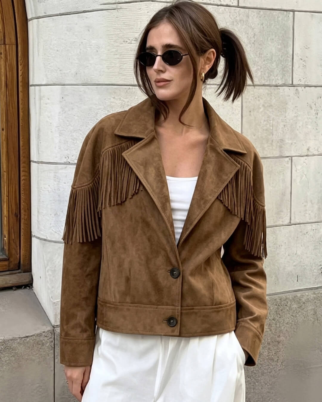 Helen. Veste courte à revers en faux suède