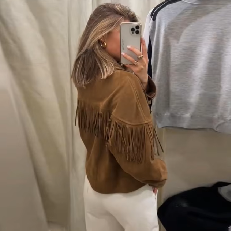 Helen. Veste courte à revers en faux suède