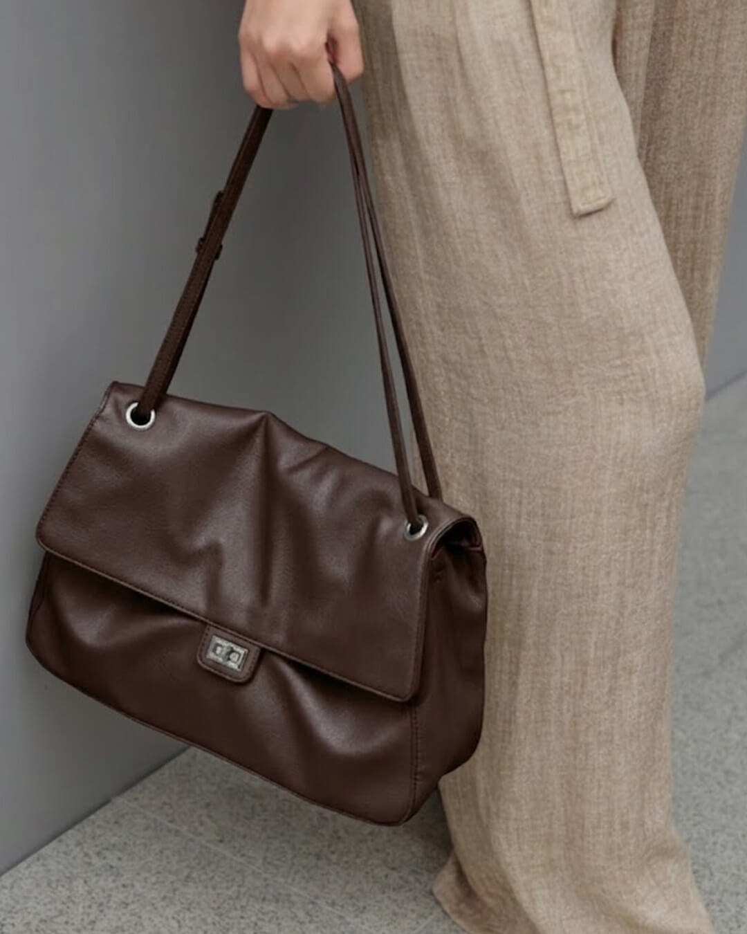 Sac à bandoulière en cuir Ava Maxi Flap