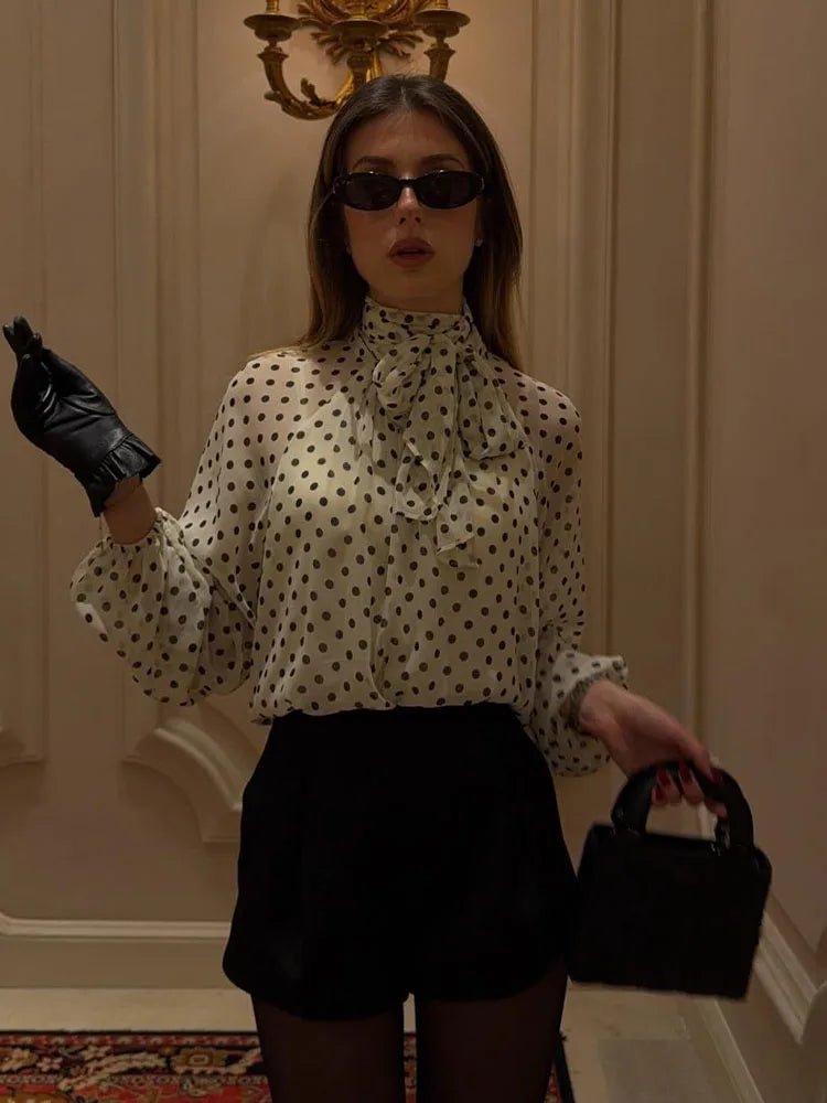 Blouse Cleo à col montant à pois