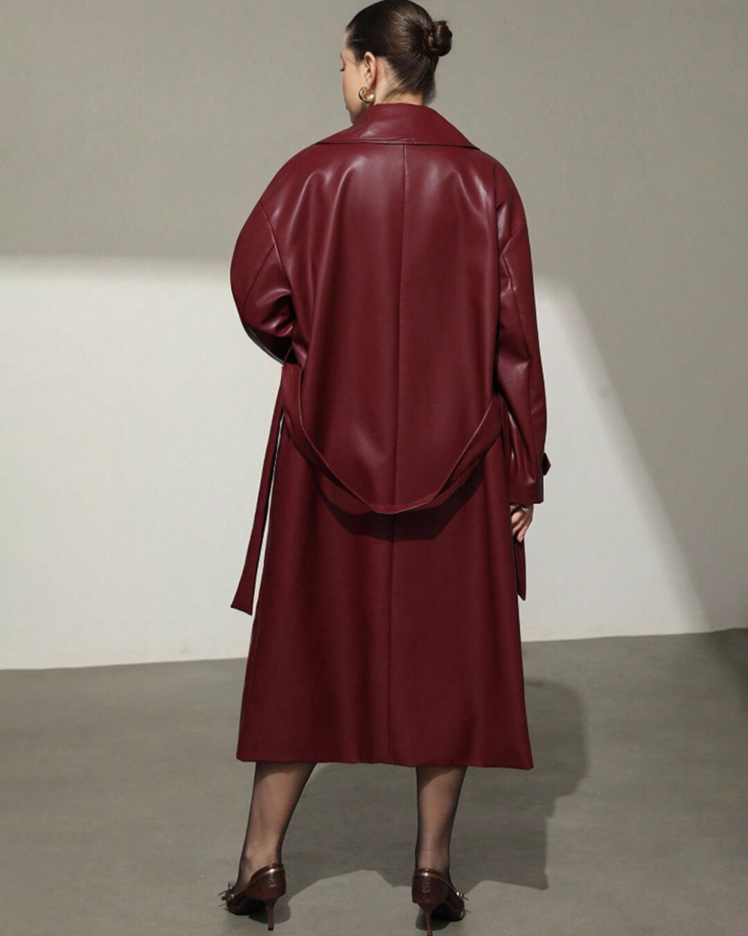 Manteau trench long Connie en similicuir