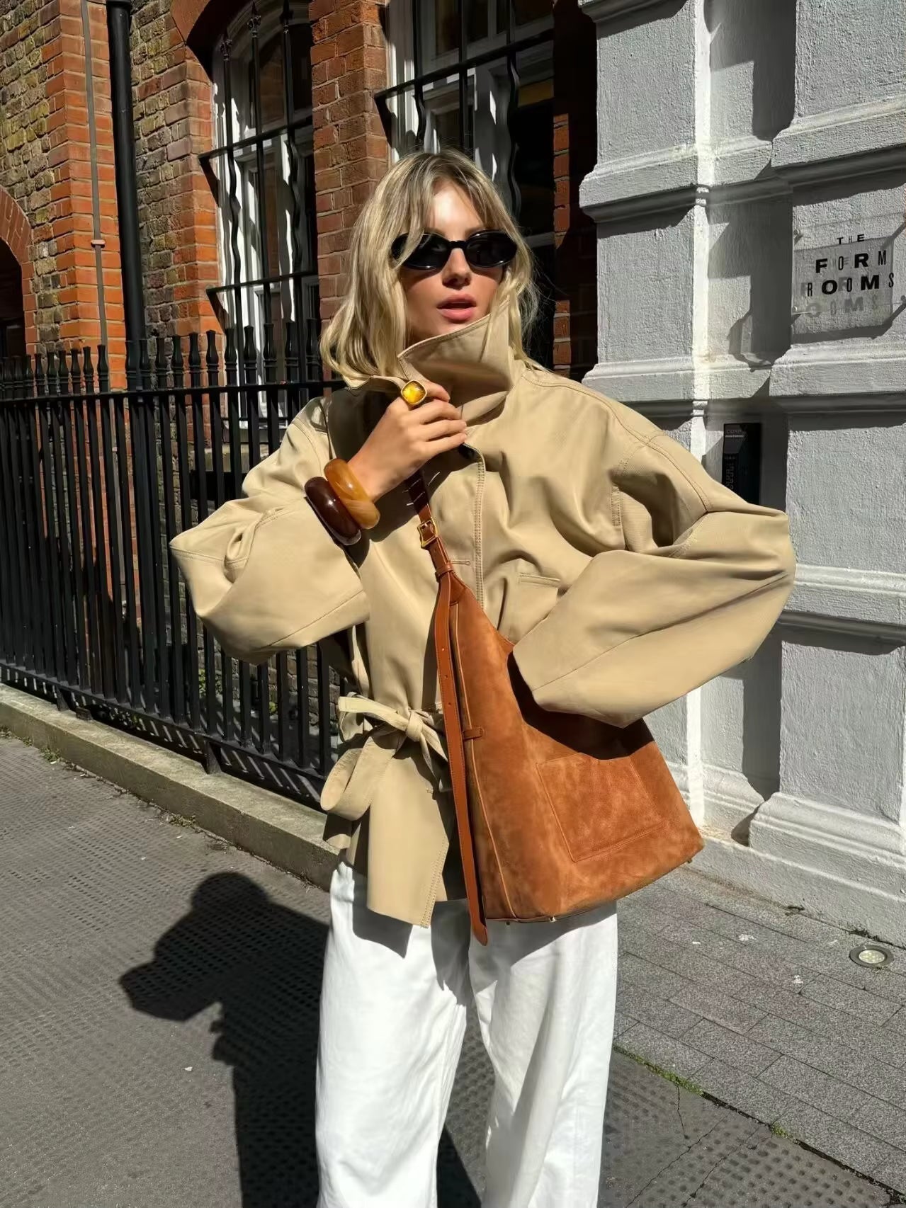 Trench-coat Helena asymétrique avec ceinture