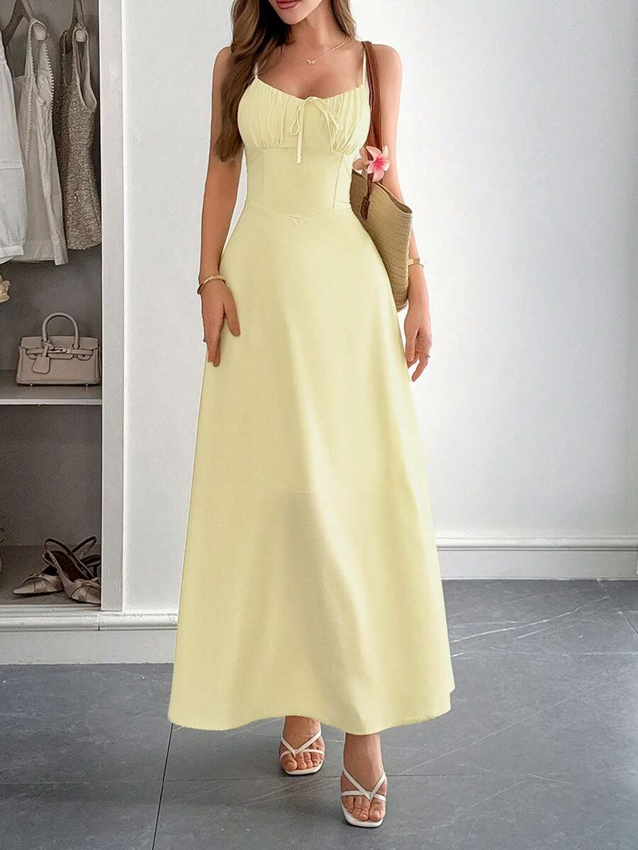 Robe maxi Aleana froncée à la taille