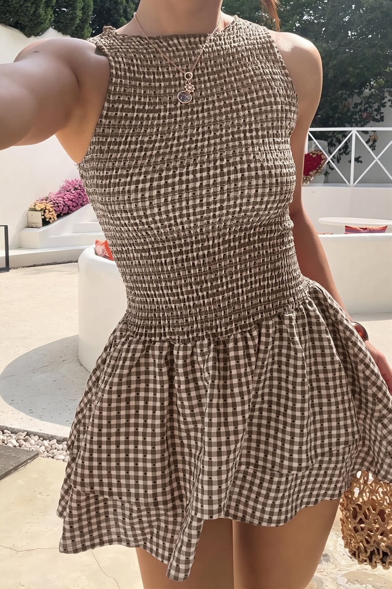 Robe courte à carreaux Linda avec smocks
