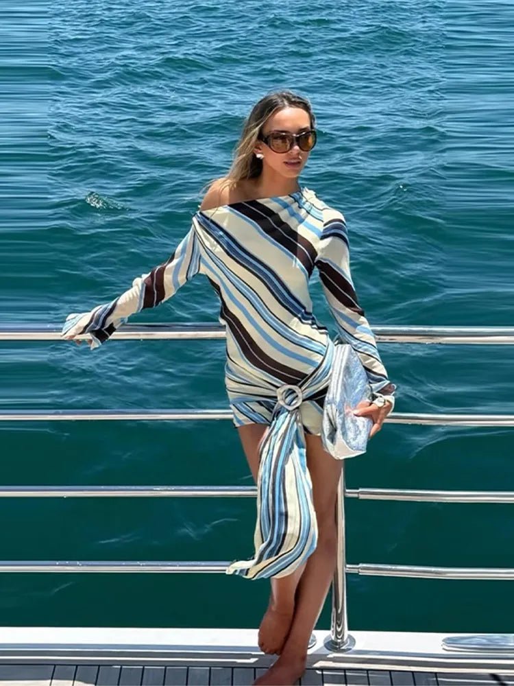 Nadira robe mini à rayures et col en biais