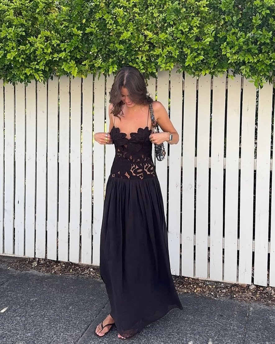 Robe de soirée Kelli en résille dentelle à col halter