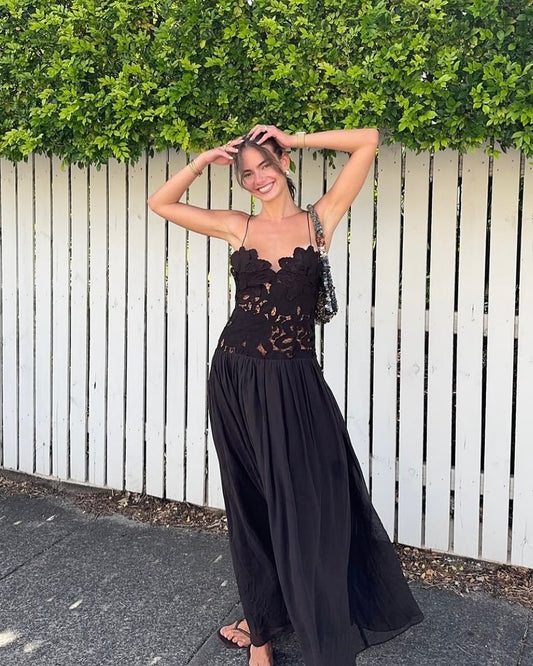 Robe de soirée Kelli en résille dentelle à col halter