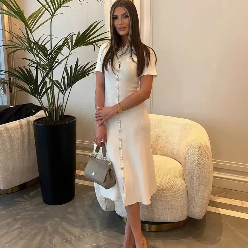 Robe Yara en maille côtelée boutonnée devant
