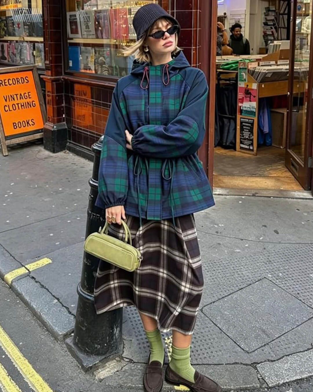 Veste oversize à carreaux avec laçage Linda