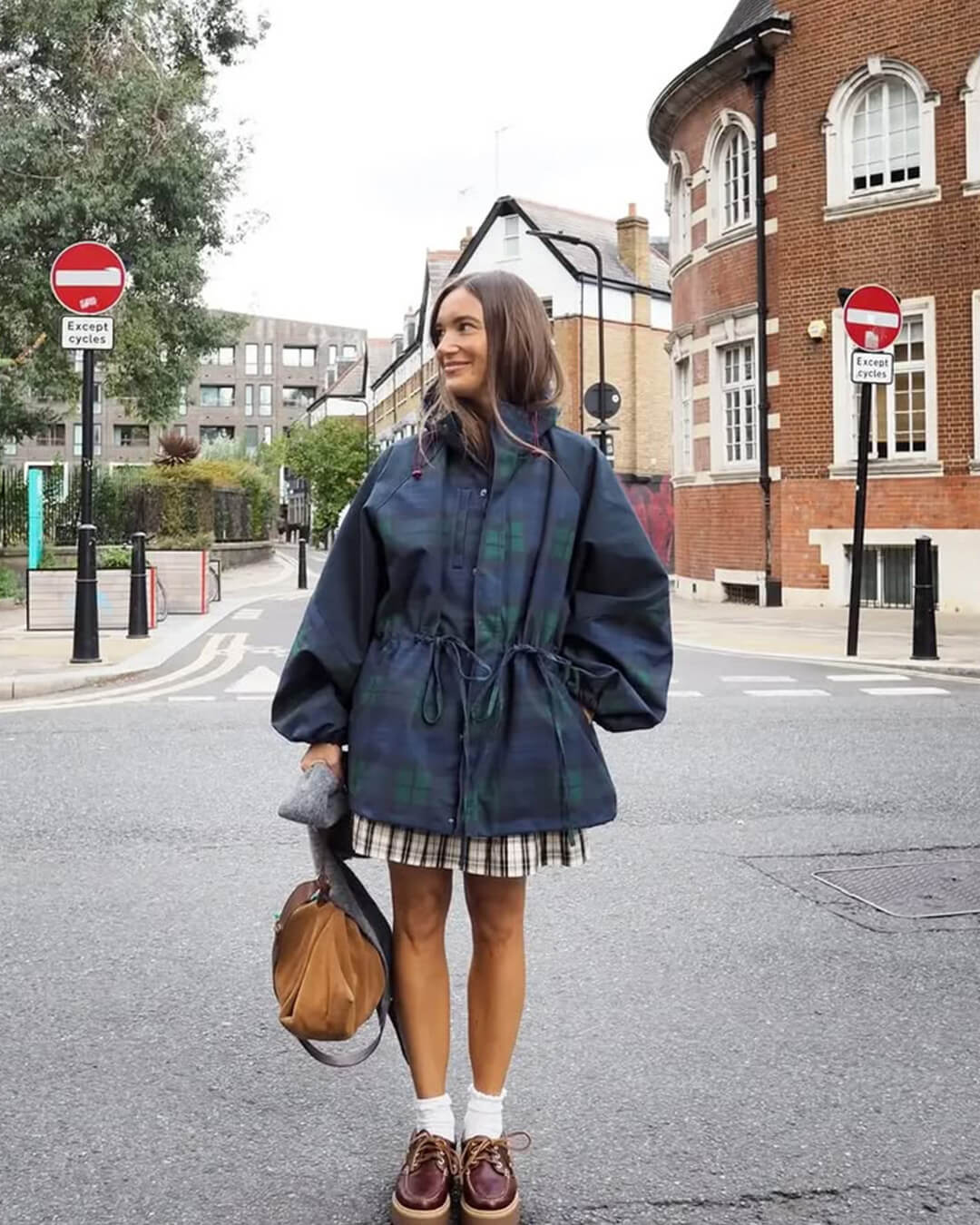 Veste oversize à carreaux avec laçage Linda