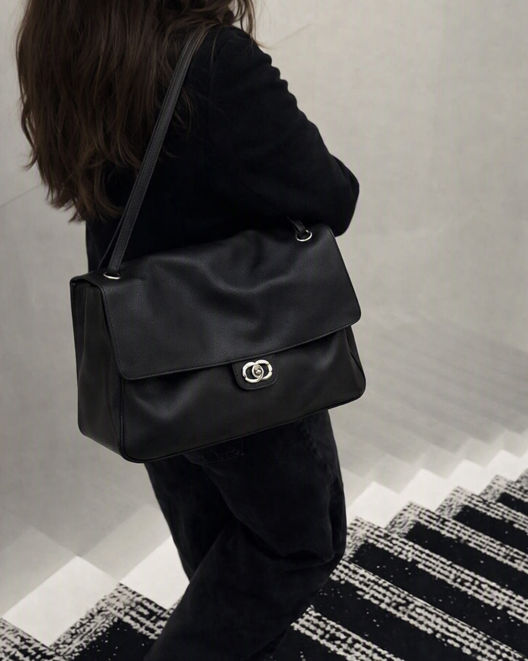 Sac bandoulière Emma à rabat et boucle