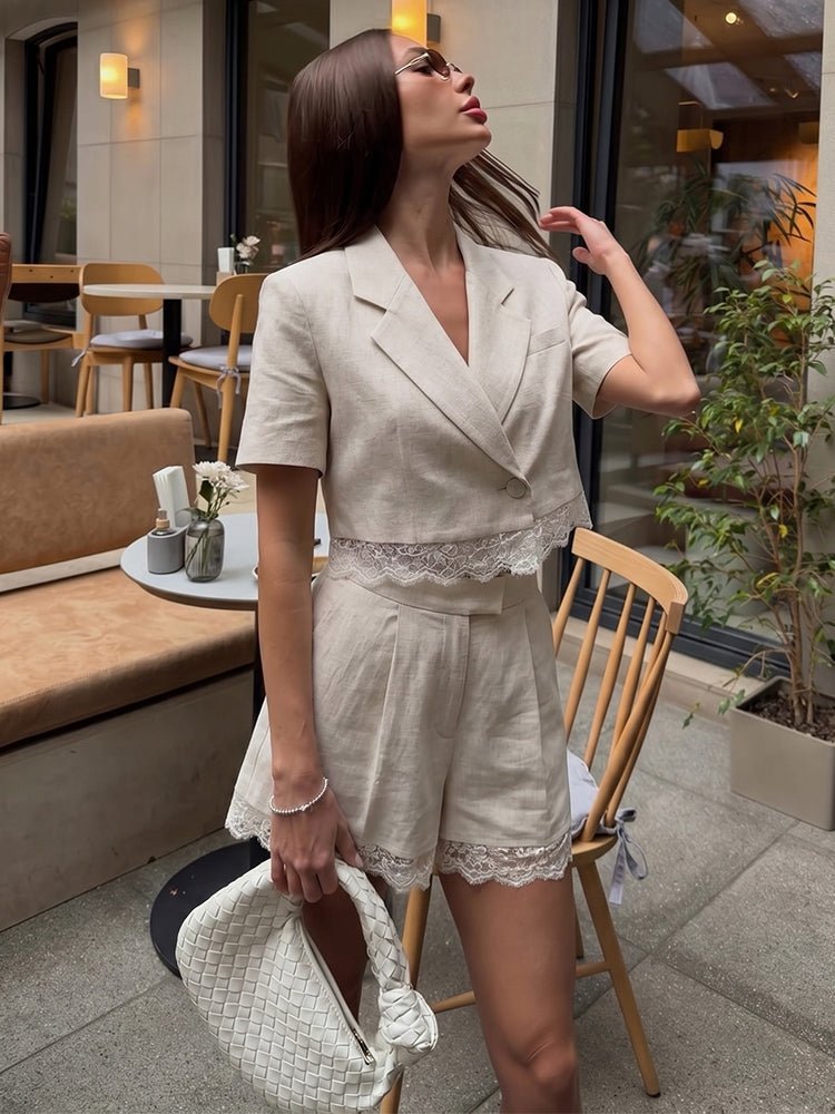 Margot détail en dentelle. Ensemble short deux pièces