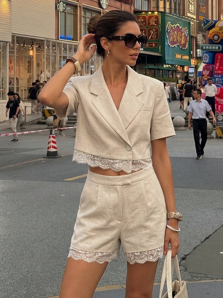 Margot détail en dentelle. Ensemble short deux pièces