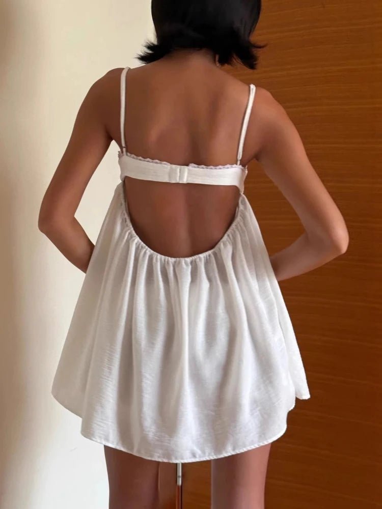 Briony. Ensemble court babydoll à bordure en dentelle