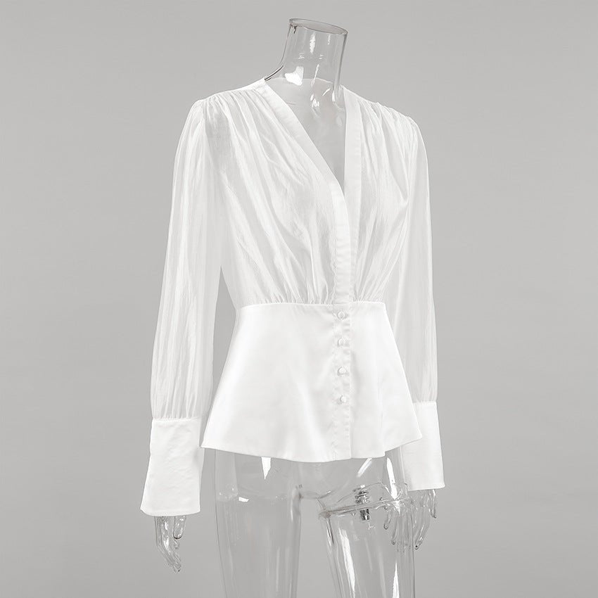 Blouse transparente Lydia à boutons et décolleté profond