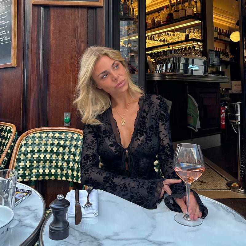 Ursa blouse en dentelle à nouer devant