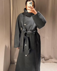 Manteau long Arielle à col montant avec ceinture
