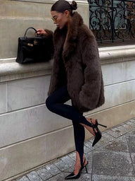 Manteau en fausse fourrure oversize Beatrix