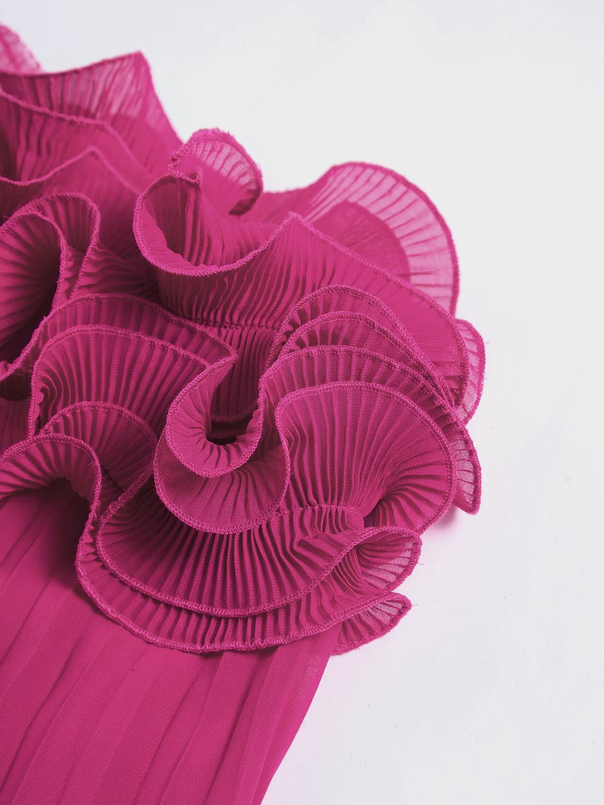 Bianca robe tube plissée en tulle avec rosettes