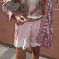 Short Danya en Satin de Soie avec Dentelle