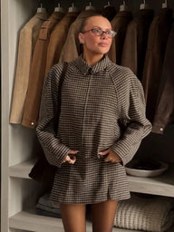 Erica. Veste tailleur zippée pied-de-poule