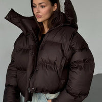 Veste matelassée courte à capuche Evelyn