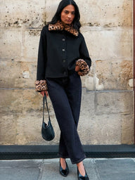 Lily veste boutonnée à empiècement léopard et bordure fausse fourrure
