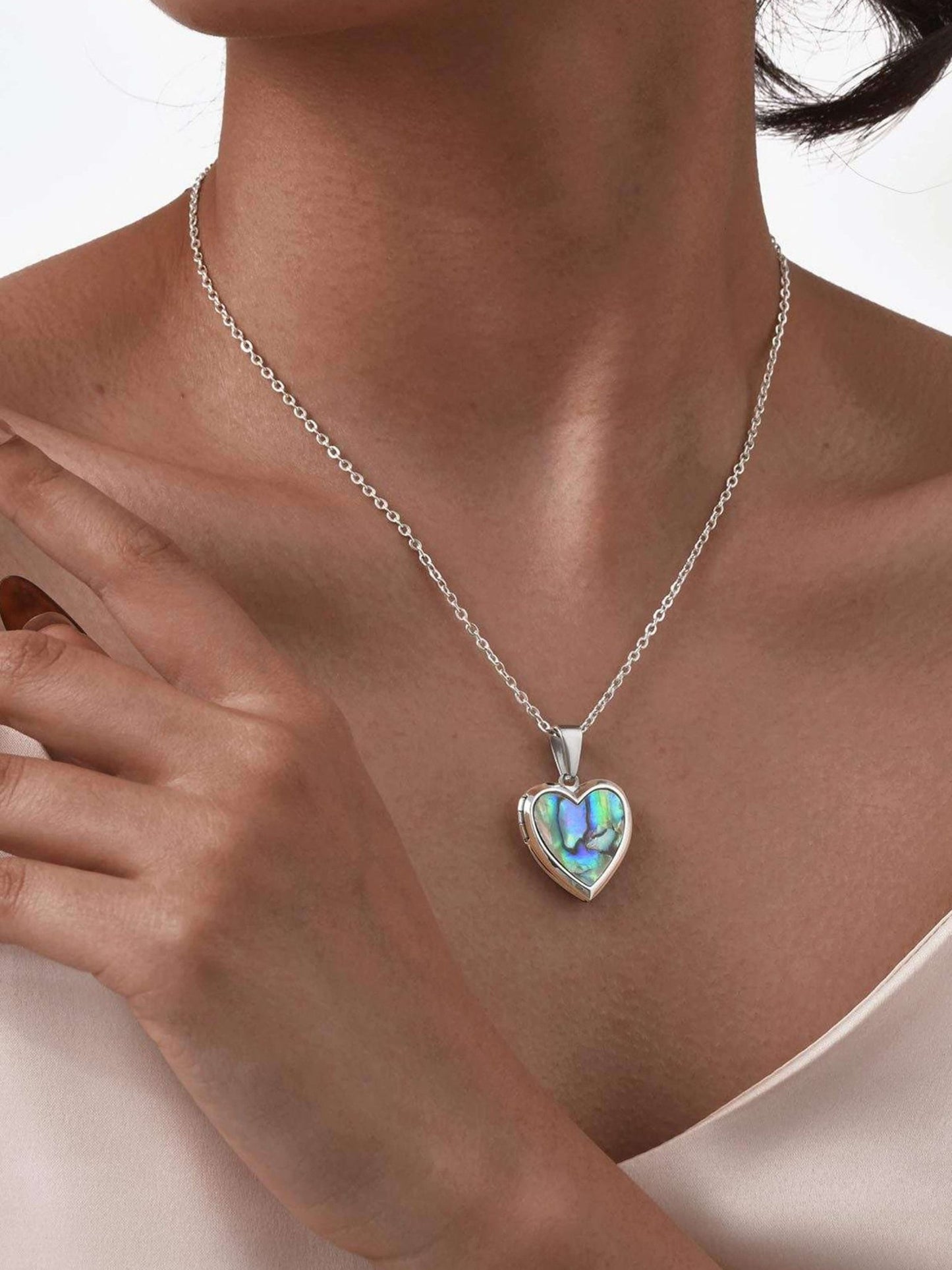 ZEYA - Selene Heart Locket Necklace