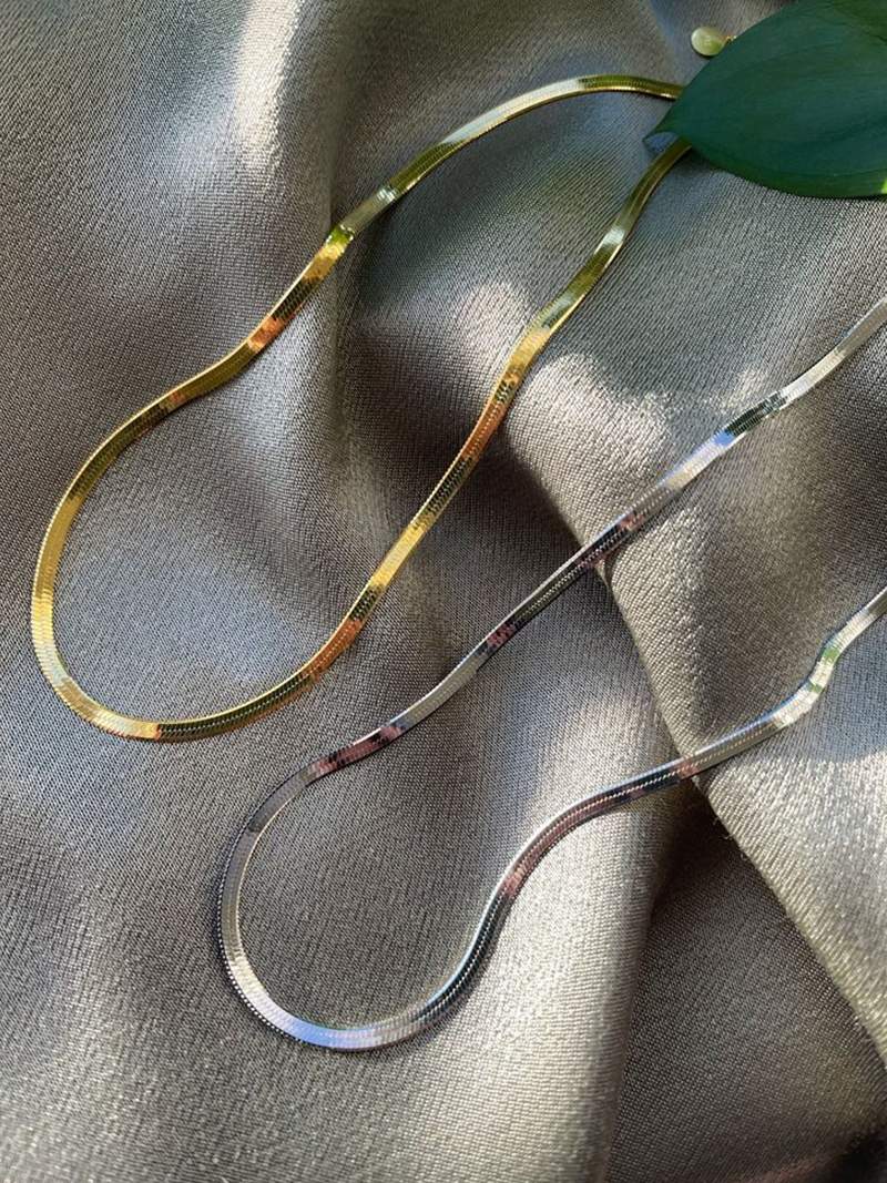 ZEYA - Sleek Necklace