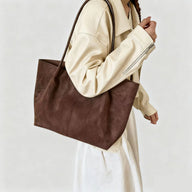 Cabas Tessa en daim synthétique avec pochette